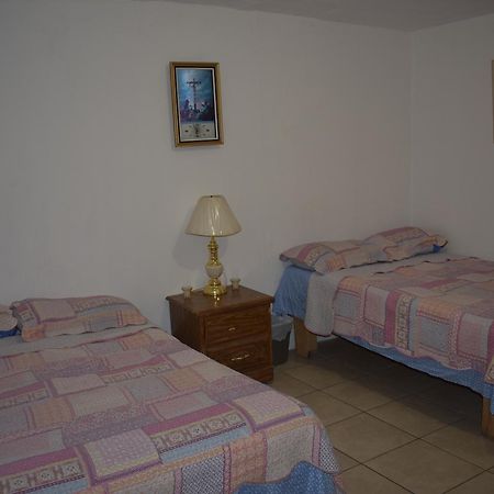 Blanquita Guesthouse Manuel F. Martinez Екстер'єр фото