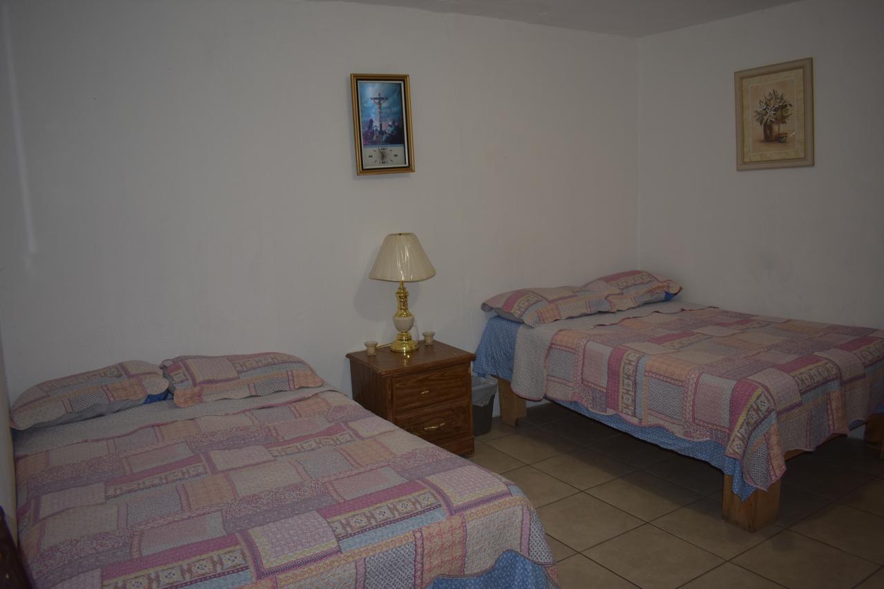Blanquita Guesthouse Manuel F. Martinez Екстер'єр фото
